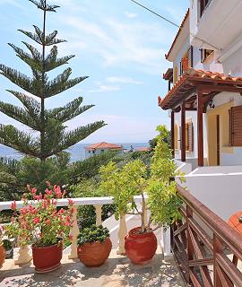 Niki Studios Apartments on Skopelos Island